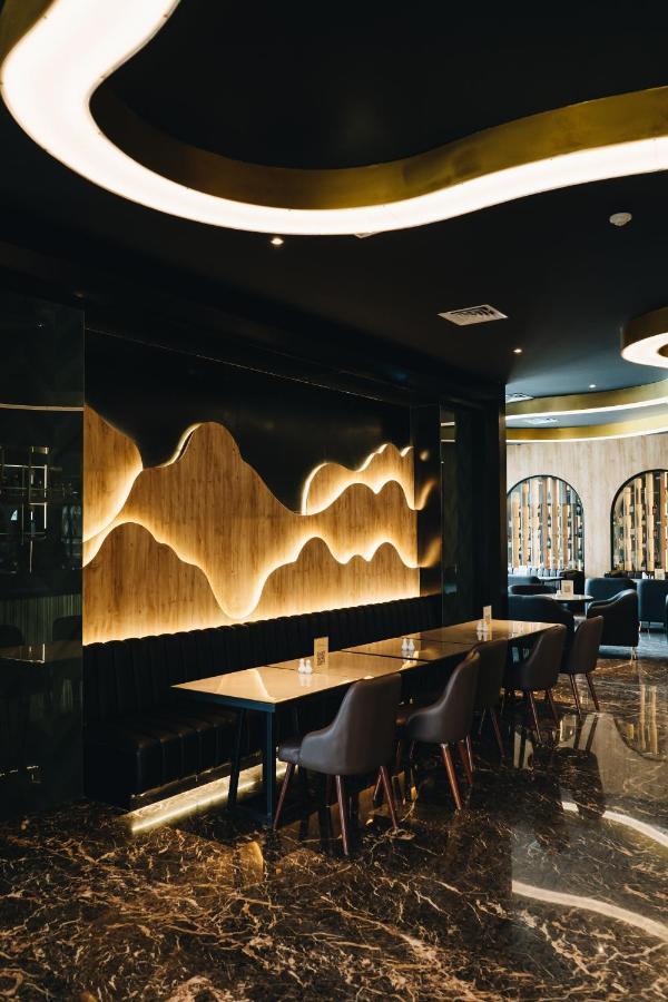 Grand Premier Hotel 4*