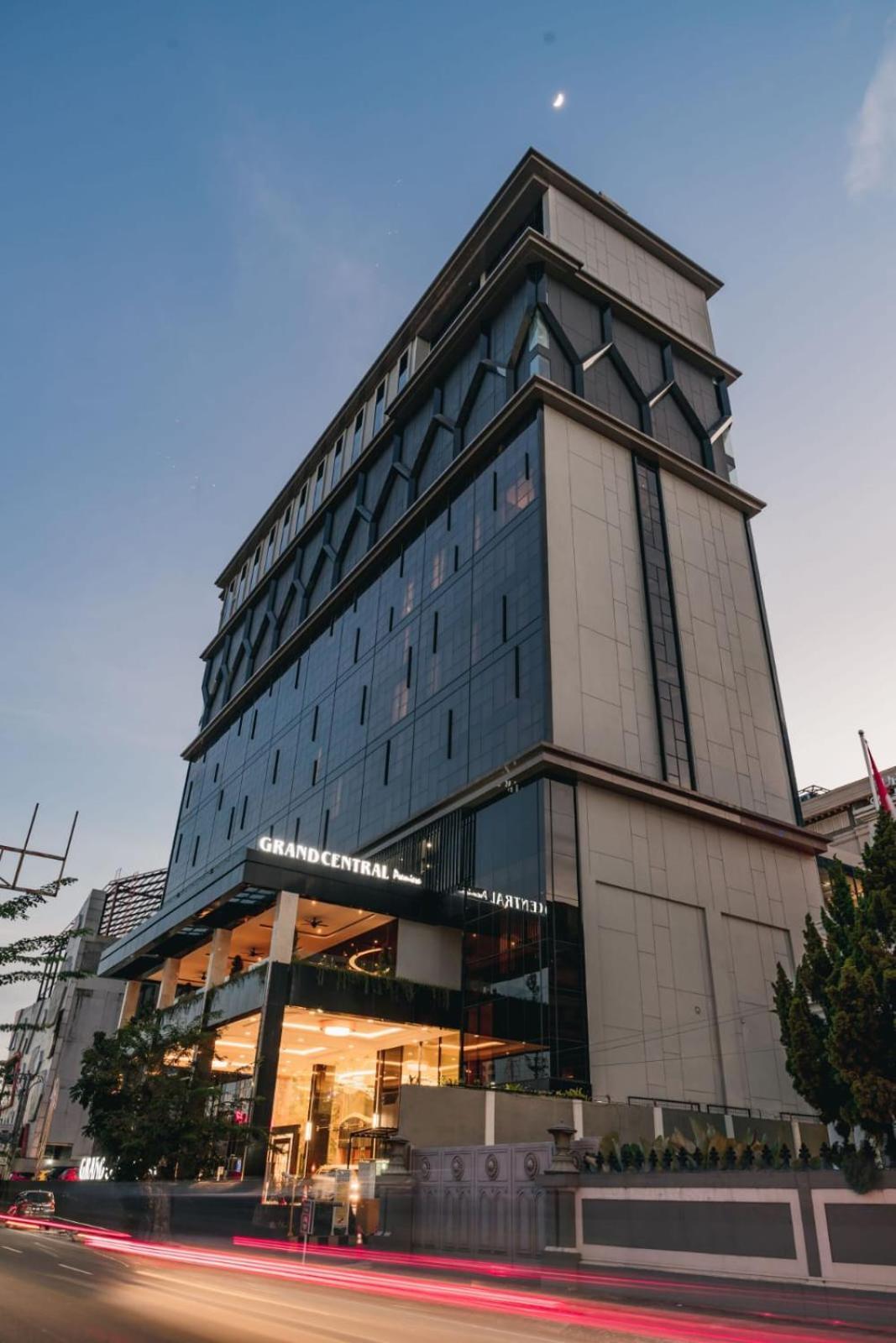 Grand Premier Hotel Medan
